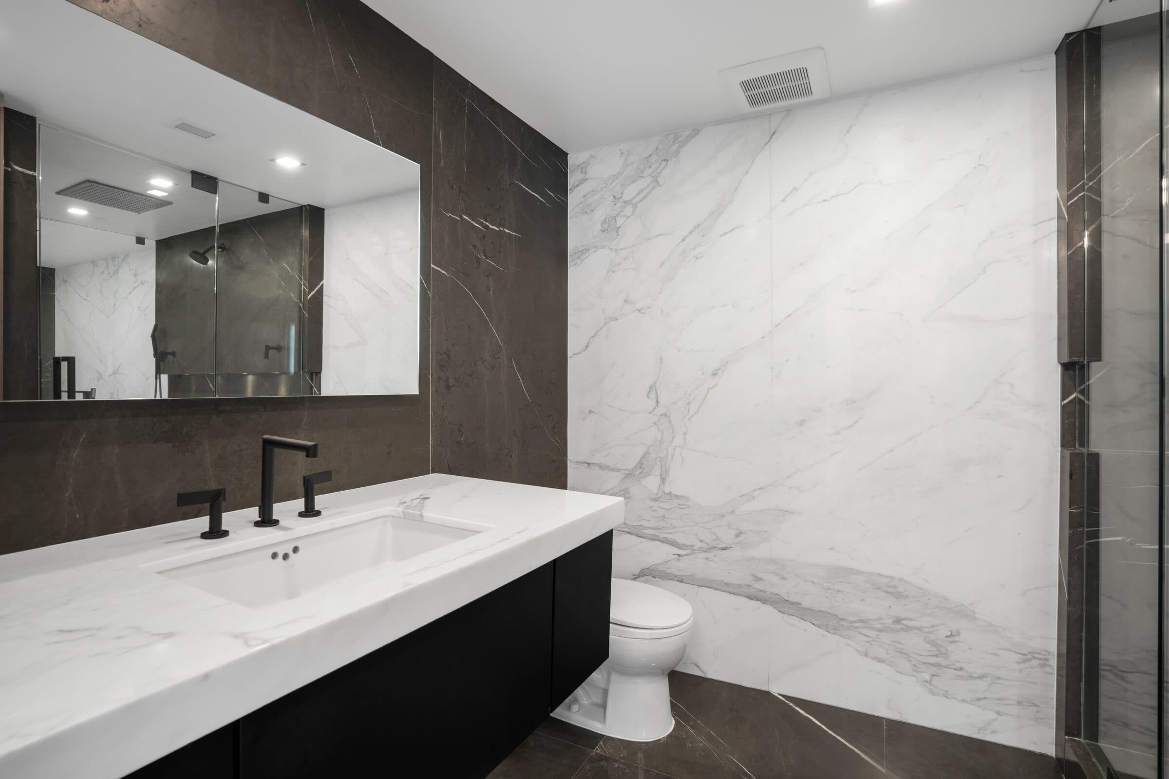 Giotta Quartzite Kitchen — Photo 5
