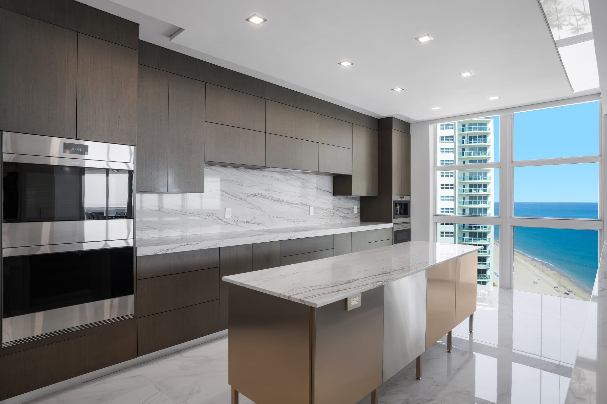 Giotta Quartzite Kitchen — Photo 3
