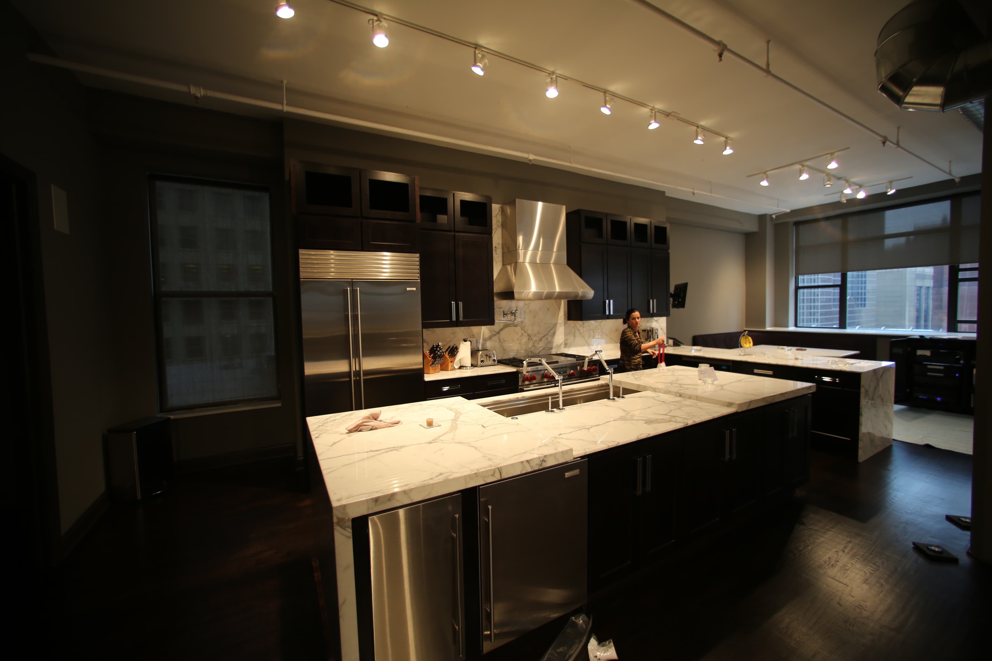 Modern Loft — Photo 3