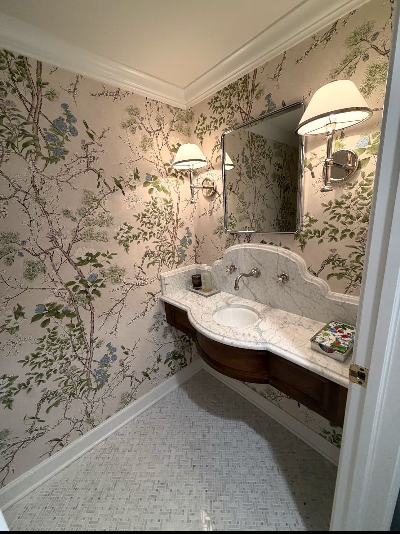Scalloped Powder Room Vanity — Photo 2