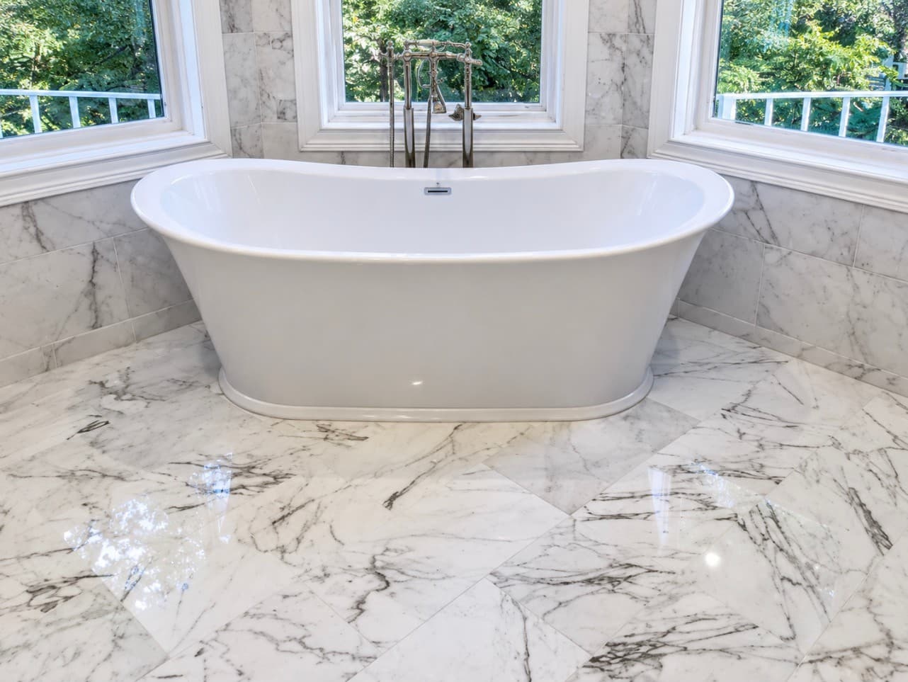 Stunning Bathroom From Vermont Quarries — Photo 2