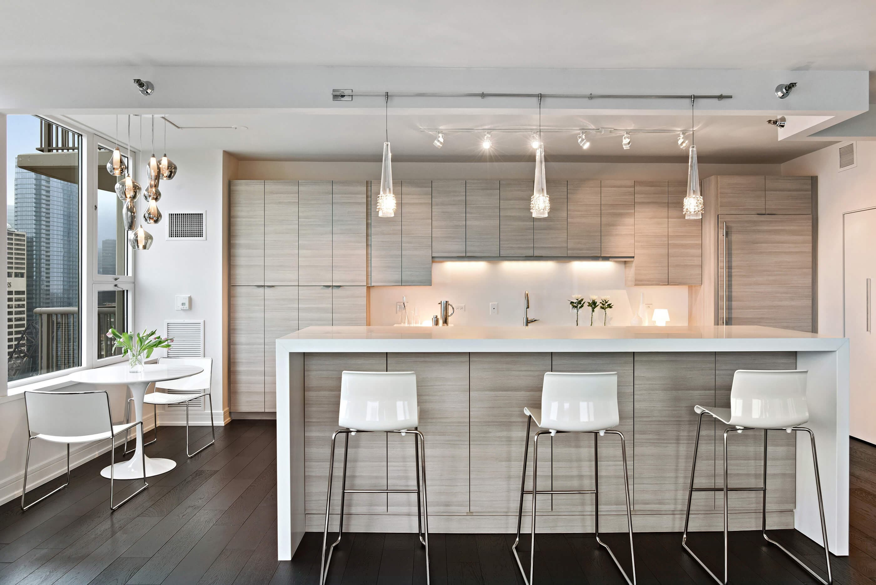 West Loop Condo — Photo 7