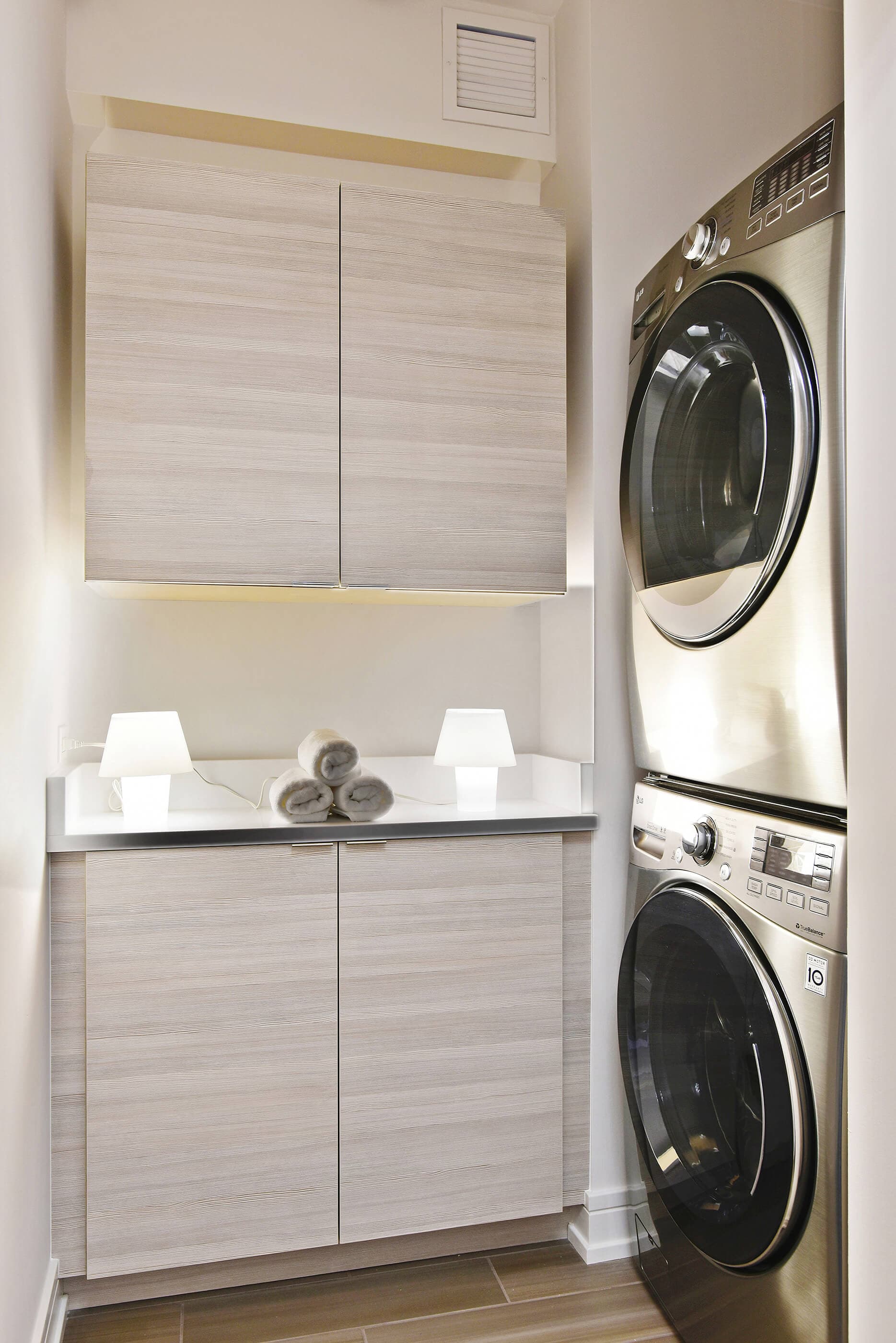 West Loop Condo — Photo 3