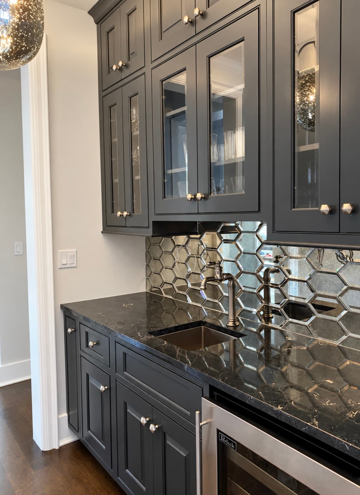 Wet Bar & Mirrored Backsplash — Photo 1