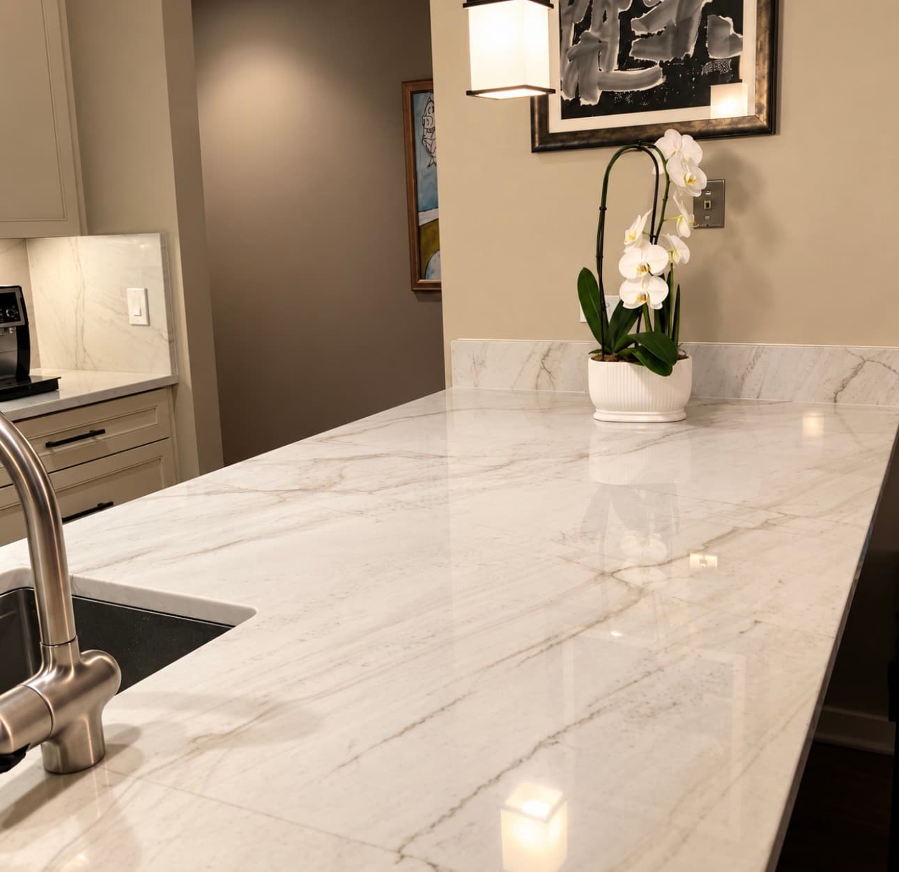 White Kitchen & Drum Pendants — Photo 2