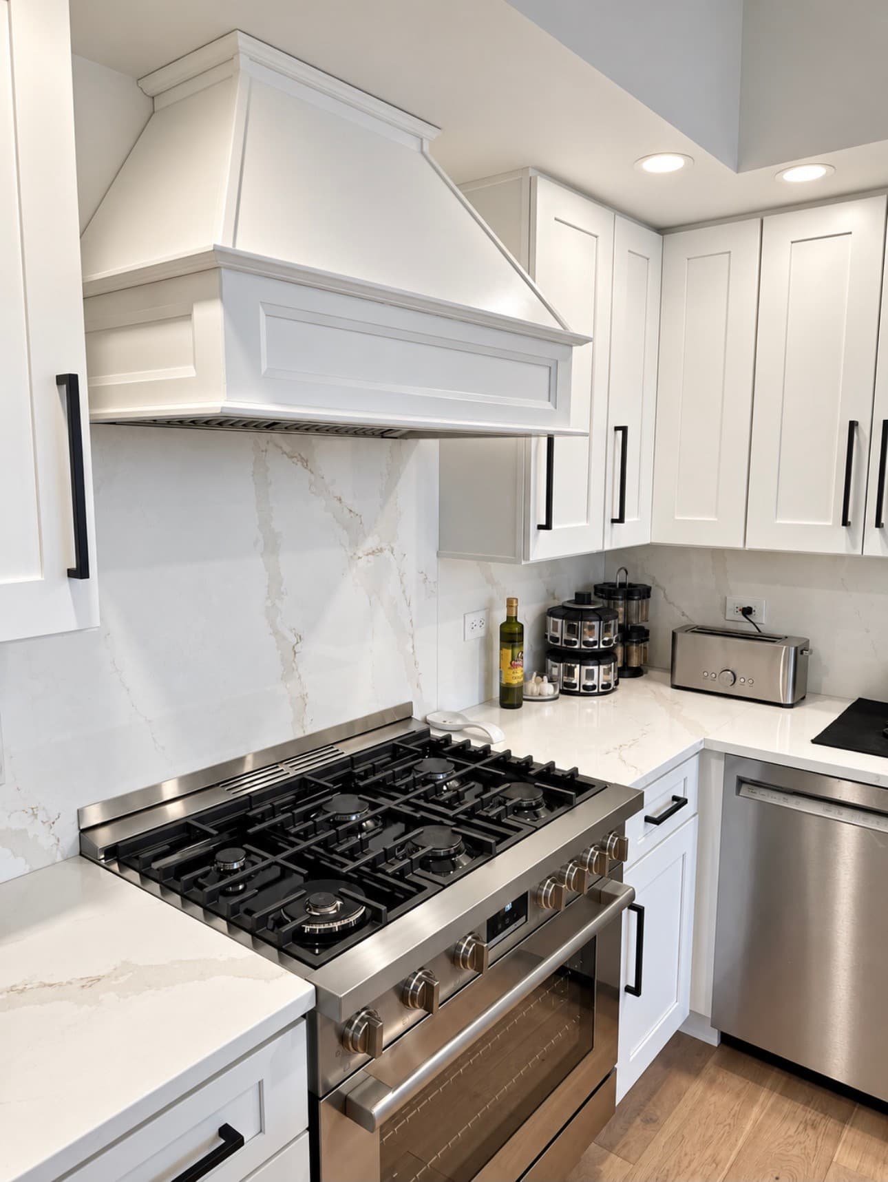 White Kitchen & Range Hood — Photo 2