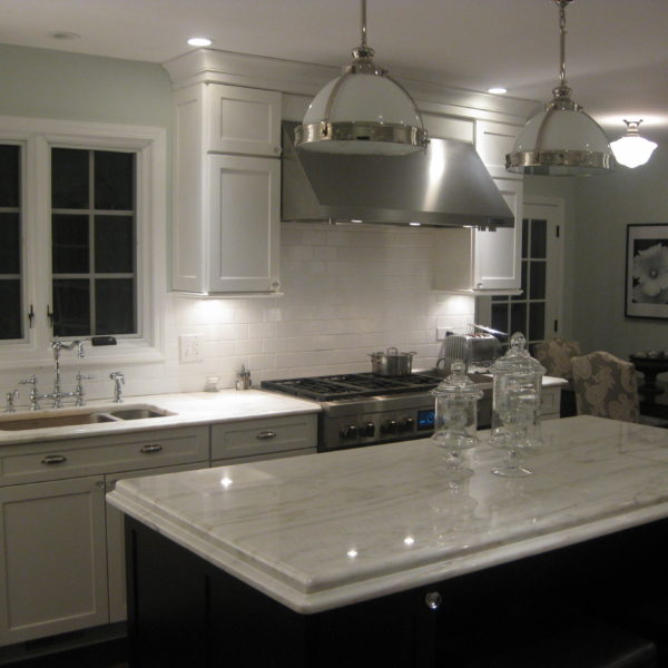 danby marble white tile backsplash