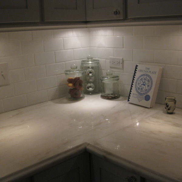 white tile back splash